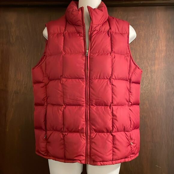 Eddie Bauer Brand Women's Size Medium Maroon Puff Down Vest Zipper Front - Picture 1 of 4